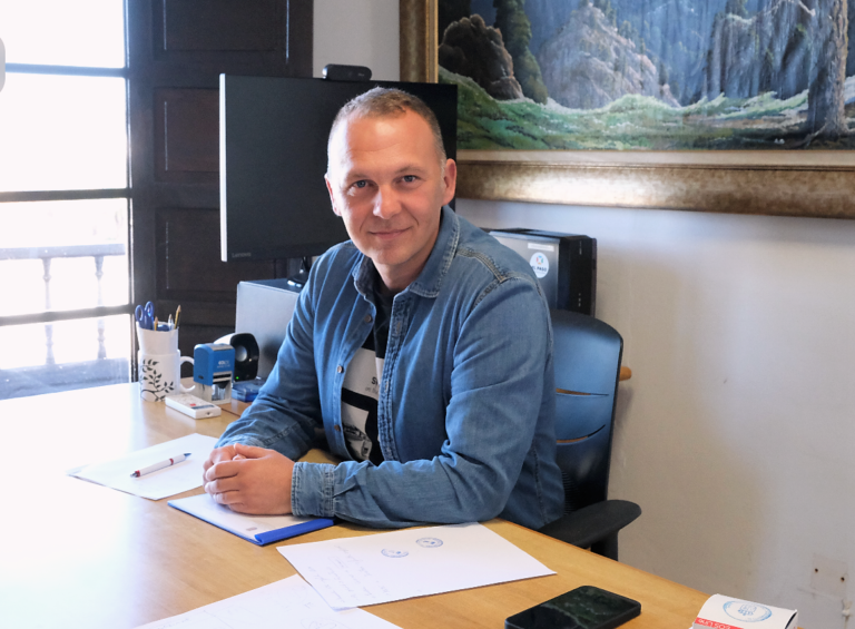 turismo@angry-nash.82-223-17-43.plesk.page